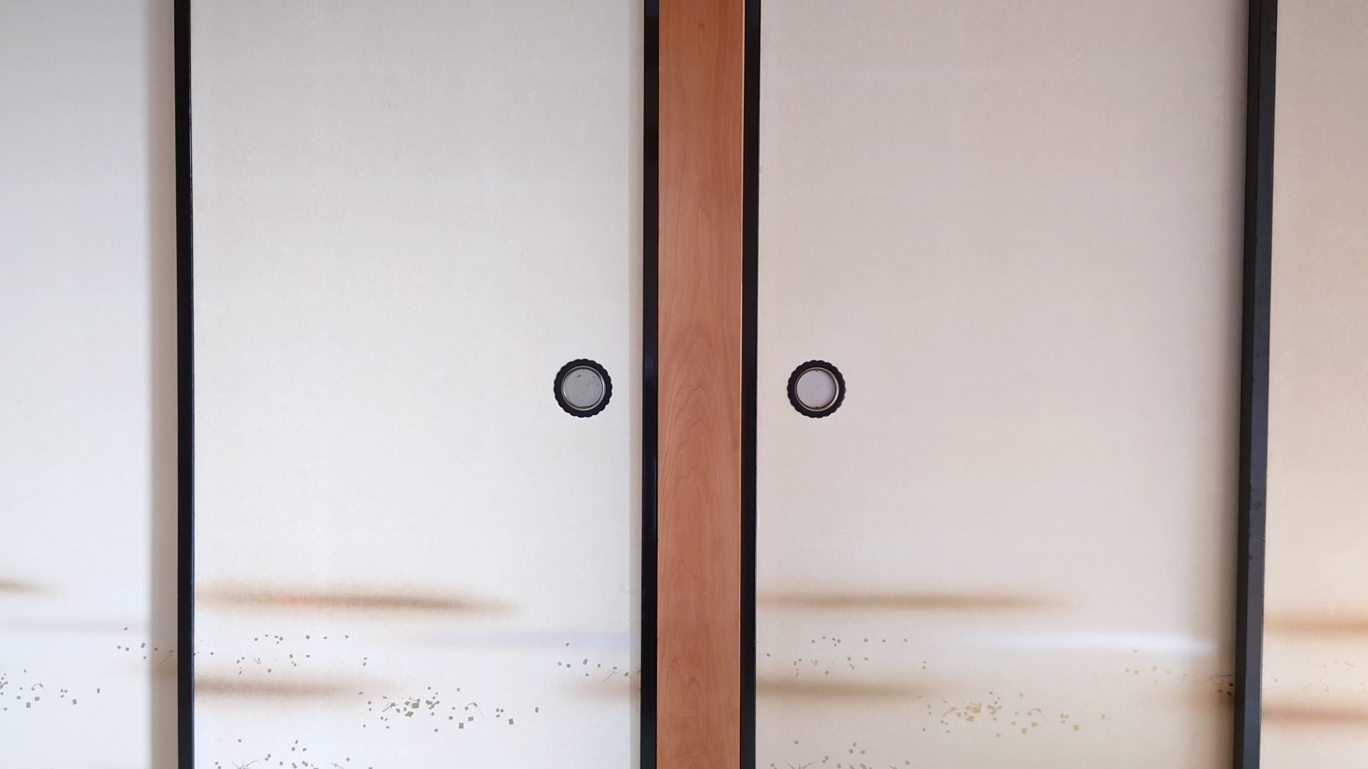 襖張替えでコスパ重視！賢く費用を抑えるポイントとはのアイキャッチ